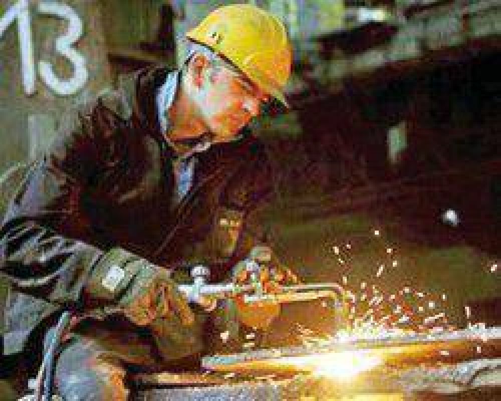 Met�lurgicos esperan la implementaci�n del plan que integre a los mineros despedidos
