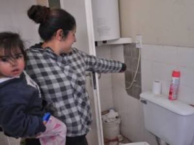 Denuncian fallas edilicias en las casas del barrio N�stor Kirchner