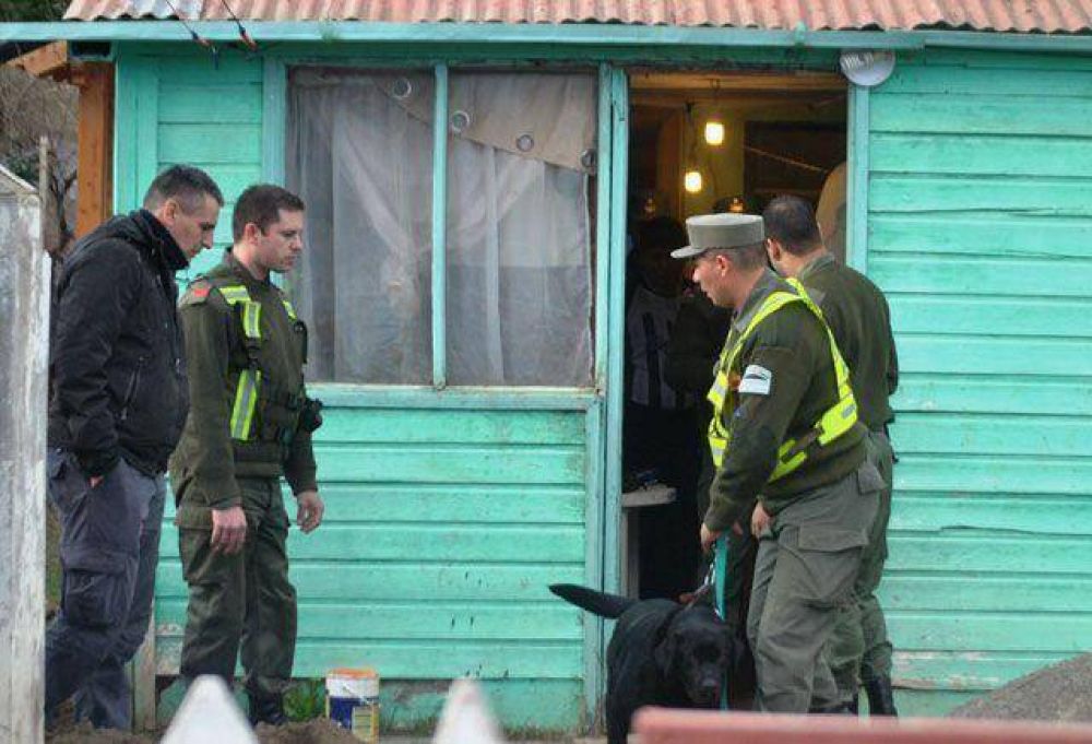 Allanamientos y detenciones por distribuci�n de marihuana