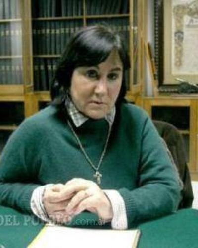 "La enfermer�a cumple un rol vital en el equipo de salud"