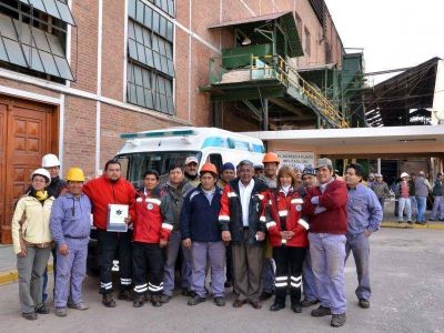 Ingenio �La Esperanza� recibi� una ambulancia