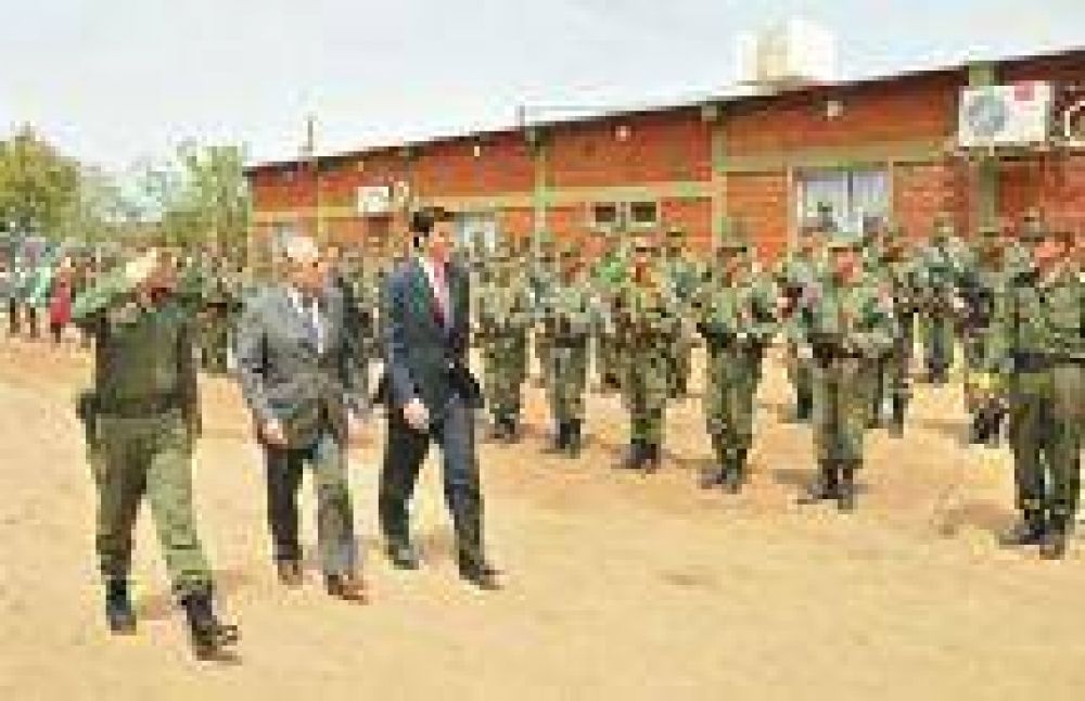 Gendarmer�a reforz� su presencia en la frontera salte�a y el Gobierno de la Provincia inaugur� un albergue para efectivos