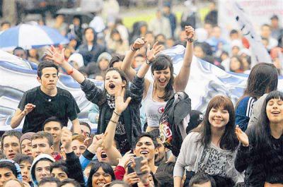 Lluvia y fr�o no pudieron apagar el festejo: se arm� la primavera