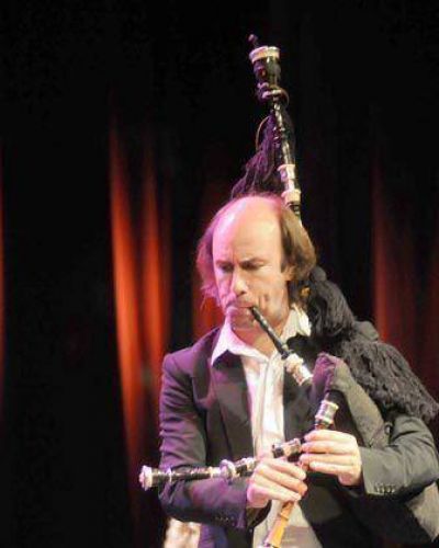 Carlos N��ez dej� el recuerdo de un show de enorme jerarqu�a musical