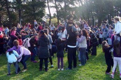Bancarios celebraron junto a los m�s bajitos �La aventura de ser ni�os�