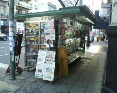 Kiosco sufre pintadas y lo intiman a acondicionarlo