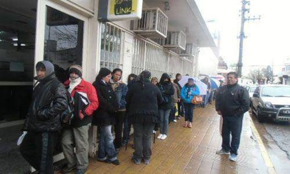 Reclamos por el banco y el registro: piden que interceda el Ombudsman
