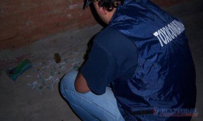 Hallan una casa donde se picaba marihuana para la venta en dosis