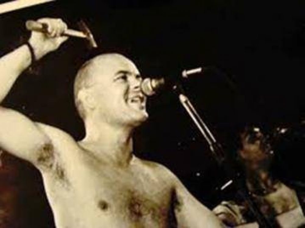 Homenaje de artistas locales a Sumo y Luca Prodan