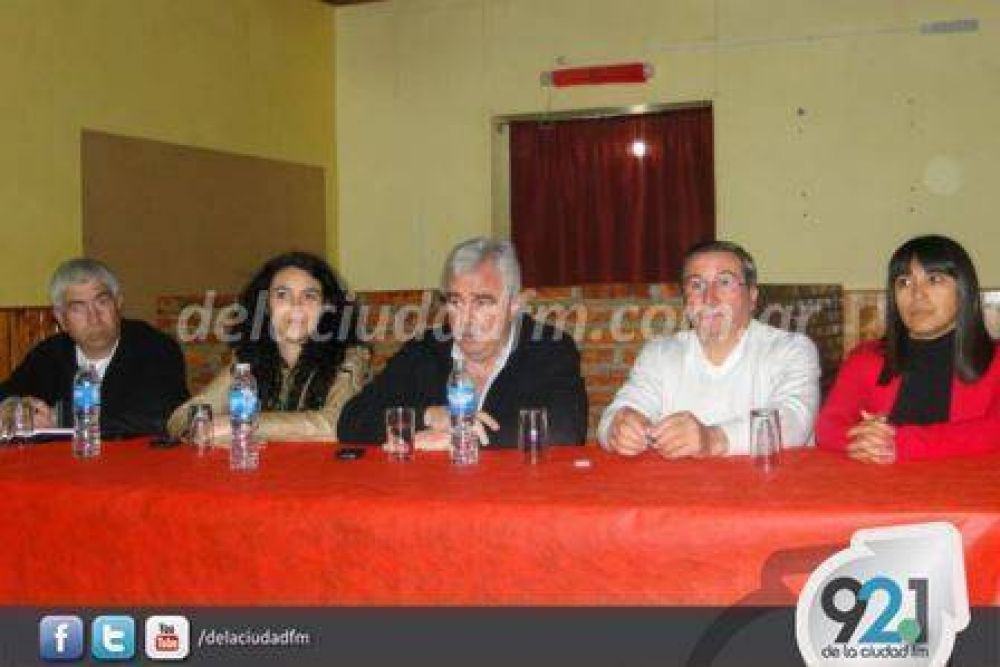 El Intendente tuvo una reuni�n con vecinos de Espartillar