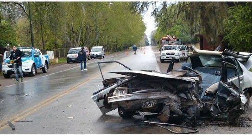 Triple choque en Funes: un muerto