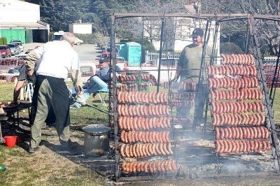 La Fiesta del Choripan Serrano convoc� a una multitud