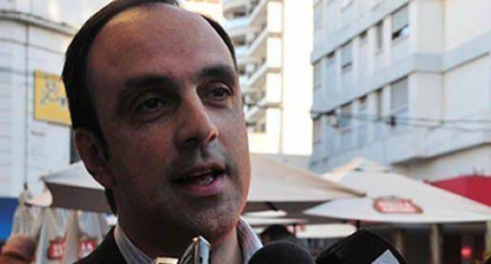 Abre la muestra por los 30 a�os de democracia