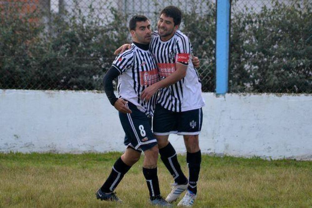 Atl�tico gole� y es puntero