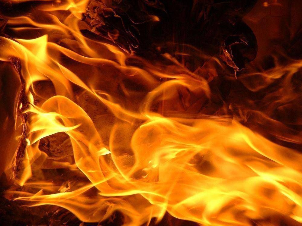Investigan el incendio de dos autom�viles estacionados en la v�a p�blica