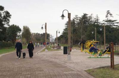 Se posterg� el acto de apertura del Paseo Santilli pero igual 'lo inaugur� la gente' 