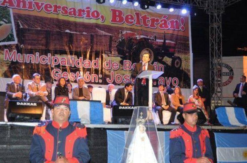 Zamora presidi� el acto en Beltr�n e inaugur� obras p�blicas