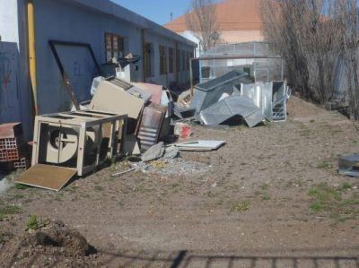 Escuela especial de Pico Truncado con problemas edilicios y sin transporte