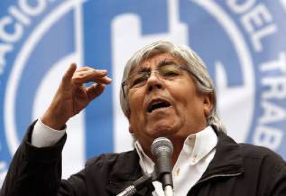 Hugo Moyano dice que el gobierno quiere "terminar con la obra social de Camioneros"
