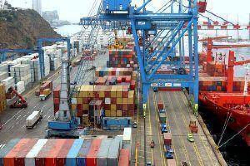 El super�vit comercial sufri� peor ca�da del a�o: baj� 59% a u$s 568 millones
