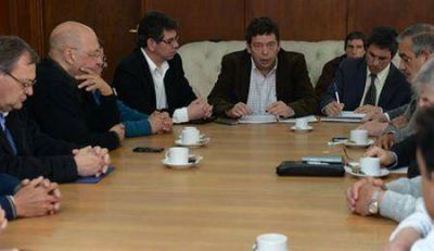 Se conform� la primera Mesa vitivin�cola provincial