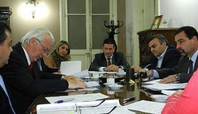 El traspaso de la Polic�a Cient�fica a la �rbita del Poder Judicial se har� por convenio