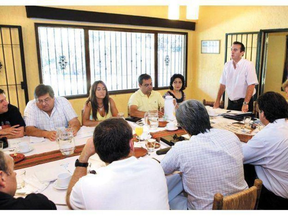 P�rez reuni� al gabinete y avis� de la llegada de Berni y Puricelli
