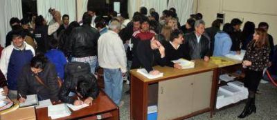 Candidatos: El PJ presento 52 sublemas y el Frente opositor 17