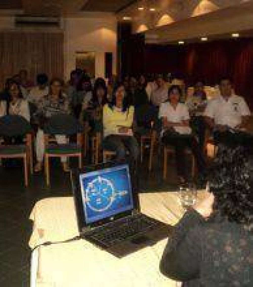 Curso para m�dicos y bioqu�micos locales