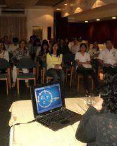 Curso para m�dicos y bioqu�micos locales