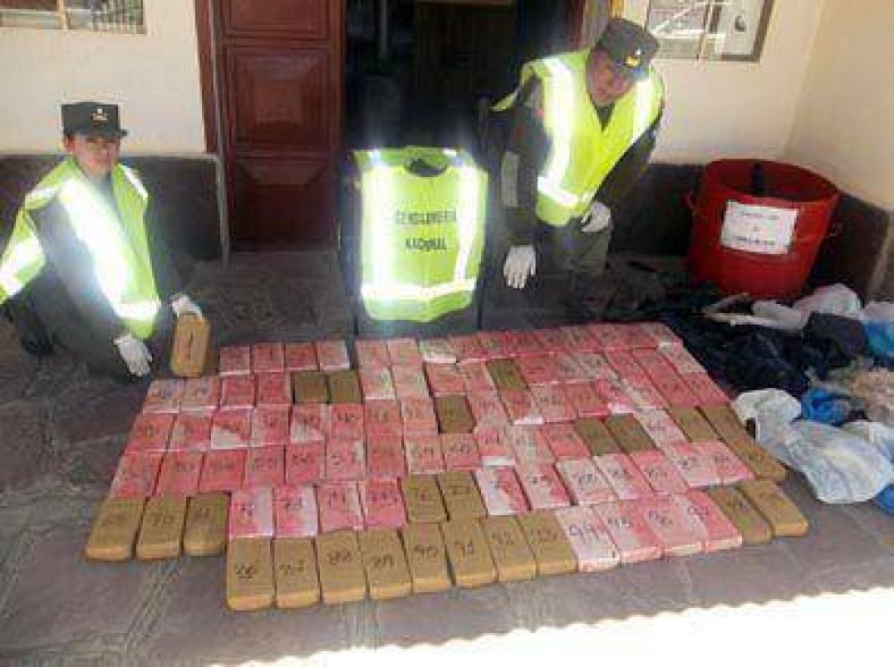 Incautaron m�s de 100 kilos de coca�na en Rodeo, Yavi