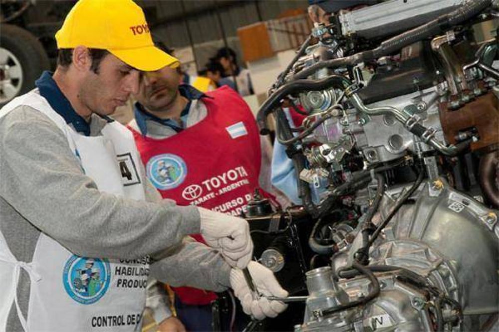 El presidente de la Uni�n Industrial dice que Z�rate tendr� pleno empleo
