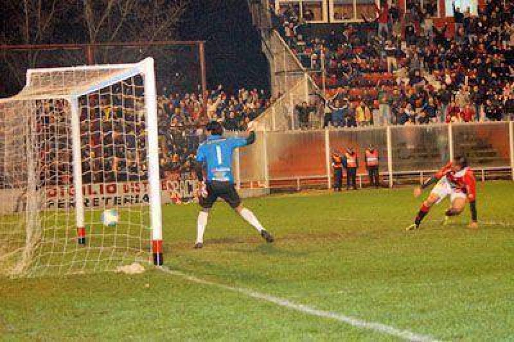Douglas Haig sum� ante Aldosivi el primer punto en la era Grioni