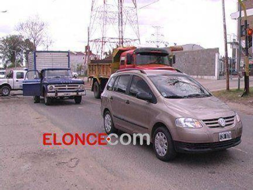 Un choque entre dos veh�culos termin� con insultos y agresiones en Paran� 