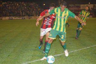 Aldosivi rescat� un empate ante Douglas