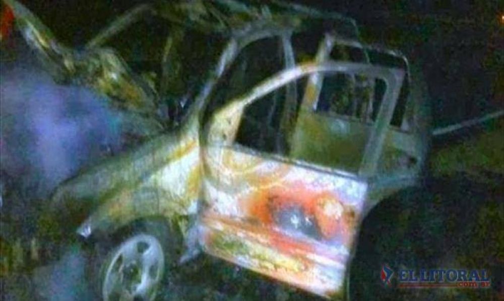 San Roque: dos muertos en el choque frontal de un auto y una camioneta