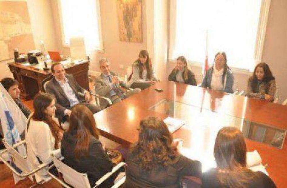 El municipio vendi� 26 terrenos a SUTEBA para la construcci�n de viviendas