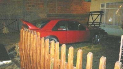 Choc� y le secuestraron el auto por conducir sin carn� y bajo los efectos del alcohol