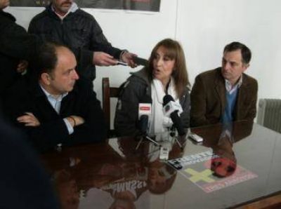 Tundis: "acompa�o a Massa por mi vocaci�n de servicio"