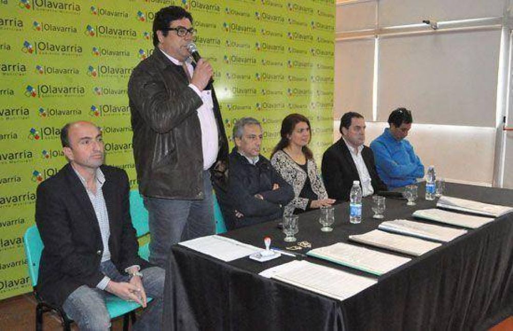 Casi 200 empleados municipales fueron recategorizados