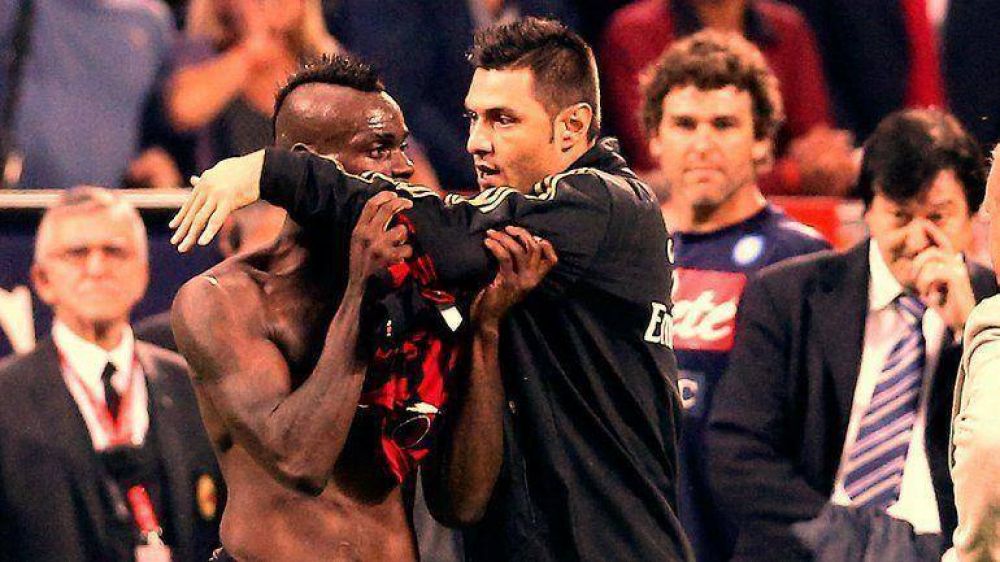 Balotelli fue suspendido 3 fechas por intimidar a un �rbitro