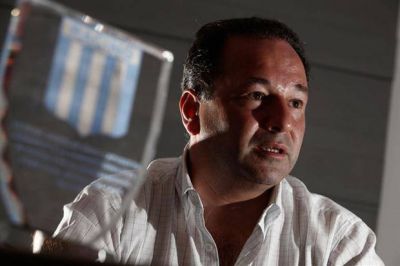 Molina, sobre Cogorno: "Maneja a Racing como un equipo chico, con amigos y violentos"