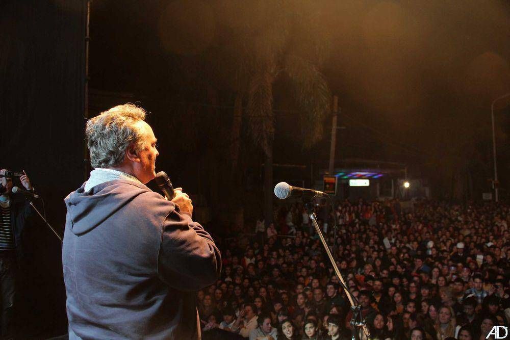 M�s de 12 mil j�venes participaron del comienzo de las Fiestas Patronales de San Miguel