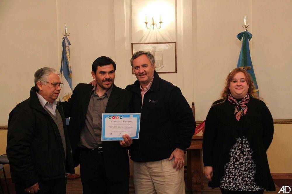 Se entregaron 95 diplomas a los alumnos del Taller de oficios Municipal