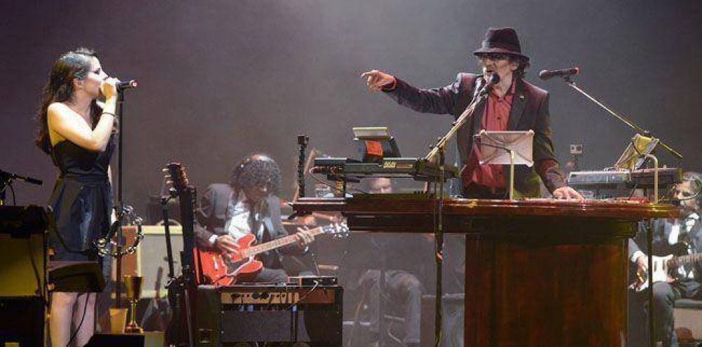 Hist�rico: Charly Garc�a en el Col�n