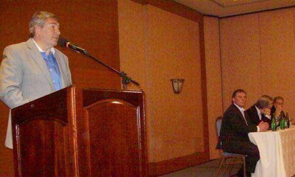 El massismo mostr� su receta econ�mica a empresarios