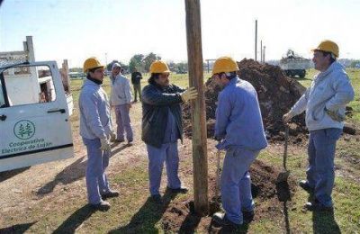 Trabajan para poner en condiciones el predio
