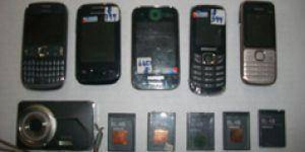 Tres detenidos por robo en comercio