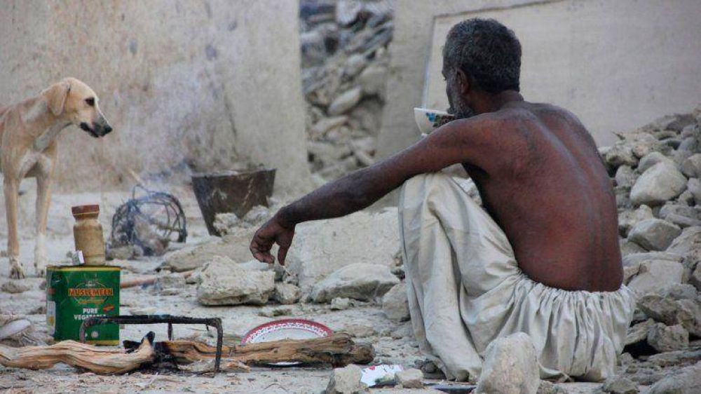 Un fuerte terremoto dej� m�s de 200 muertos en Pakist�n