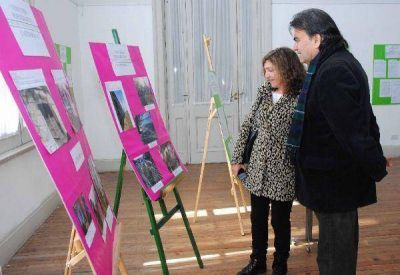 Guti�rrez inaugur� Libroquil 2013, primera feria del libro y las artes